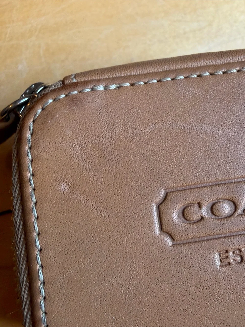 COACH Embossed Triple Pill Box #8884 Tan Leather Storage Organizer Vintage Y2K